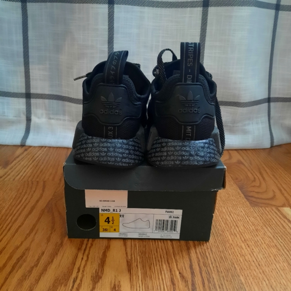 Kids Black Adidas Sneakers NMD_R1 (Used) - Picture 3 of 4